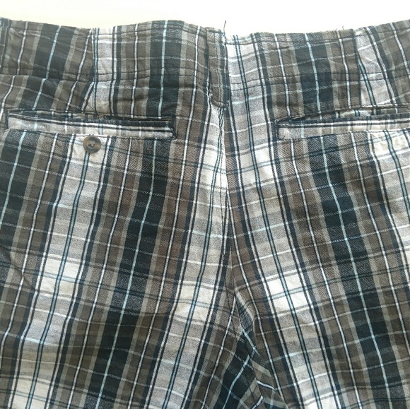 Never worn men's plaid shorts - Picture 4 of 4